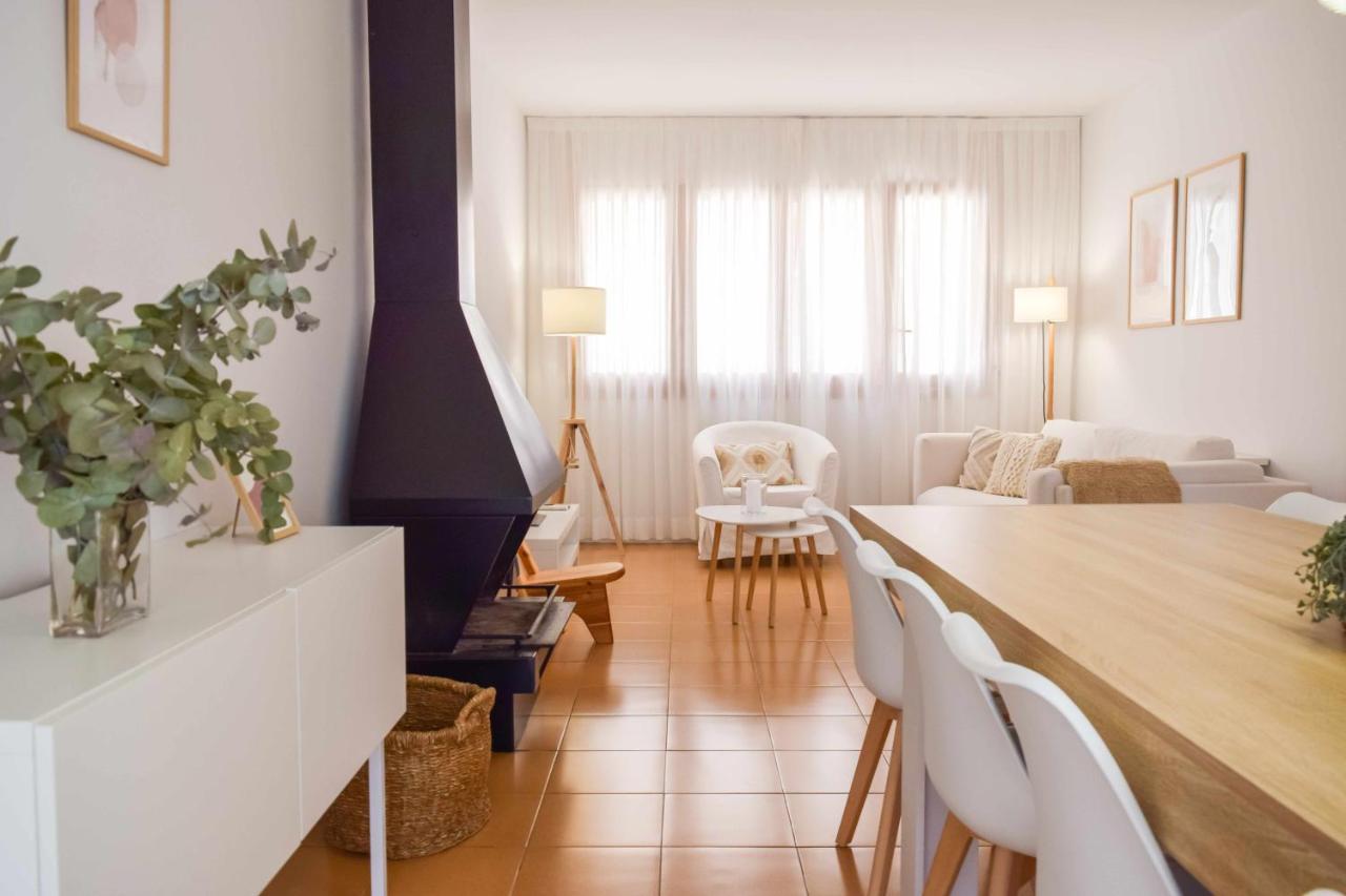 Can Falga Casa Con Jardin En El Corazon De 베살루 외부 사진